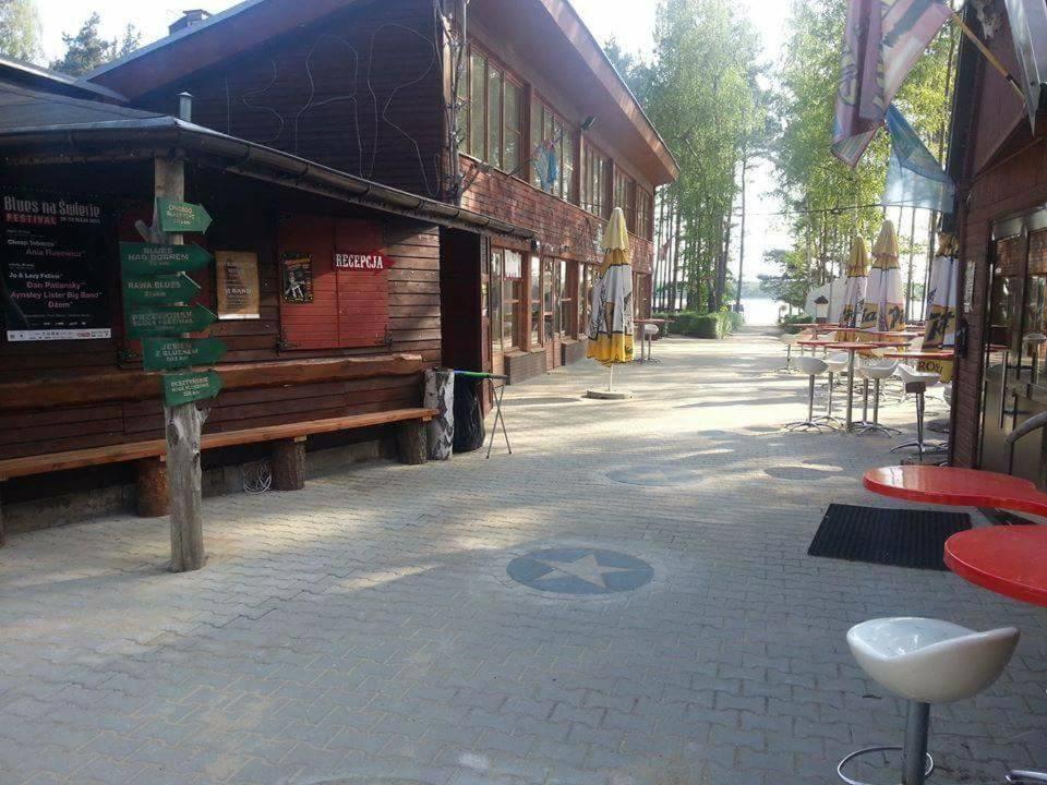 ホテル Osrodek Wypoczynkowy Wratislavia Radzyń エクステリア 写真